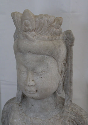 Escultura de Bodhisattva en Mármol