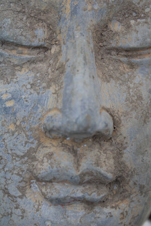 Buda Shakyamuni Tallado en Piedra - Dinastía Tang