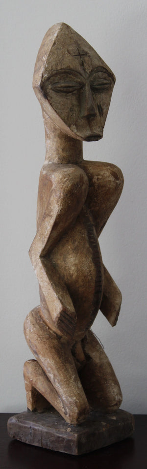 Lega Iginga Statue