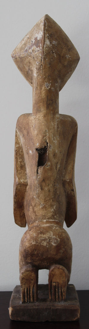 Lega Iginga Statue