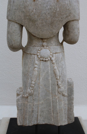Escultura de Bodhisattva en Mármol