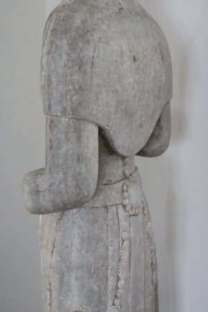 Escultura de Bodhisattva en Mármol