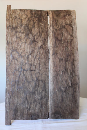 Dogon barn door