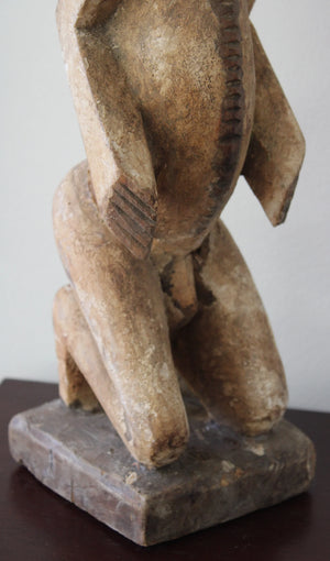 Lega Iginga Statue