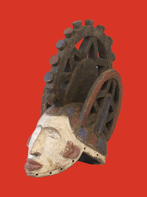 Máscara Casco Agbogho Mmwó